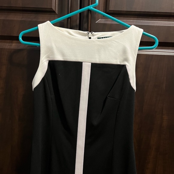 Women dress - Picture 2 of 3